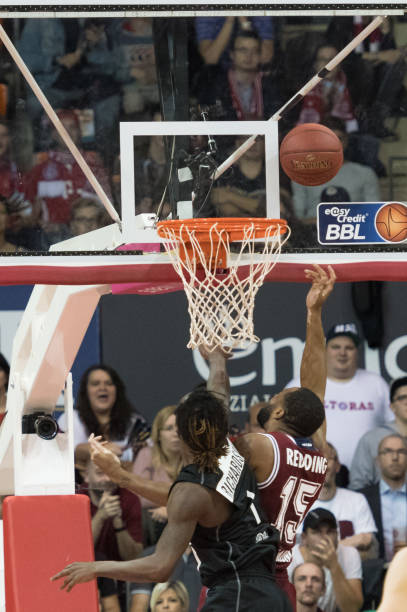 意味着他在 意味着他在